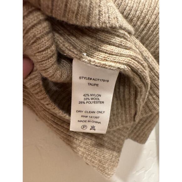 Wool Sweater xl (14/16). Taupe. NWOT. Astr the Label Cut Out slim fit - Picture 4 of 4